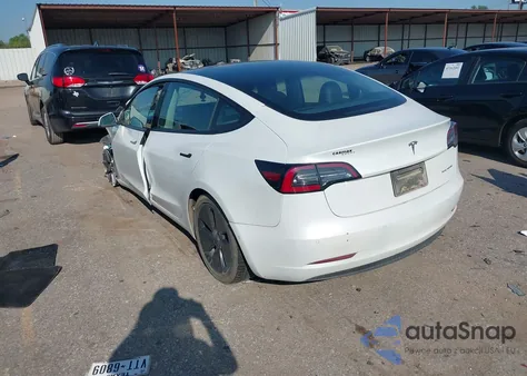2021 Tesla Model 3 Long Range Dual Motor All-Wheel Drive z USA, uszkodzony, nr VIN 5YJ3E1EB9MF869573